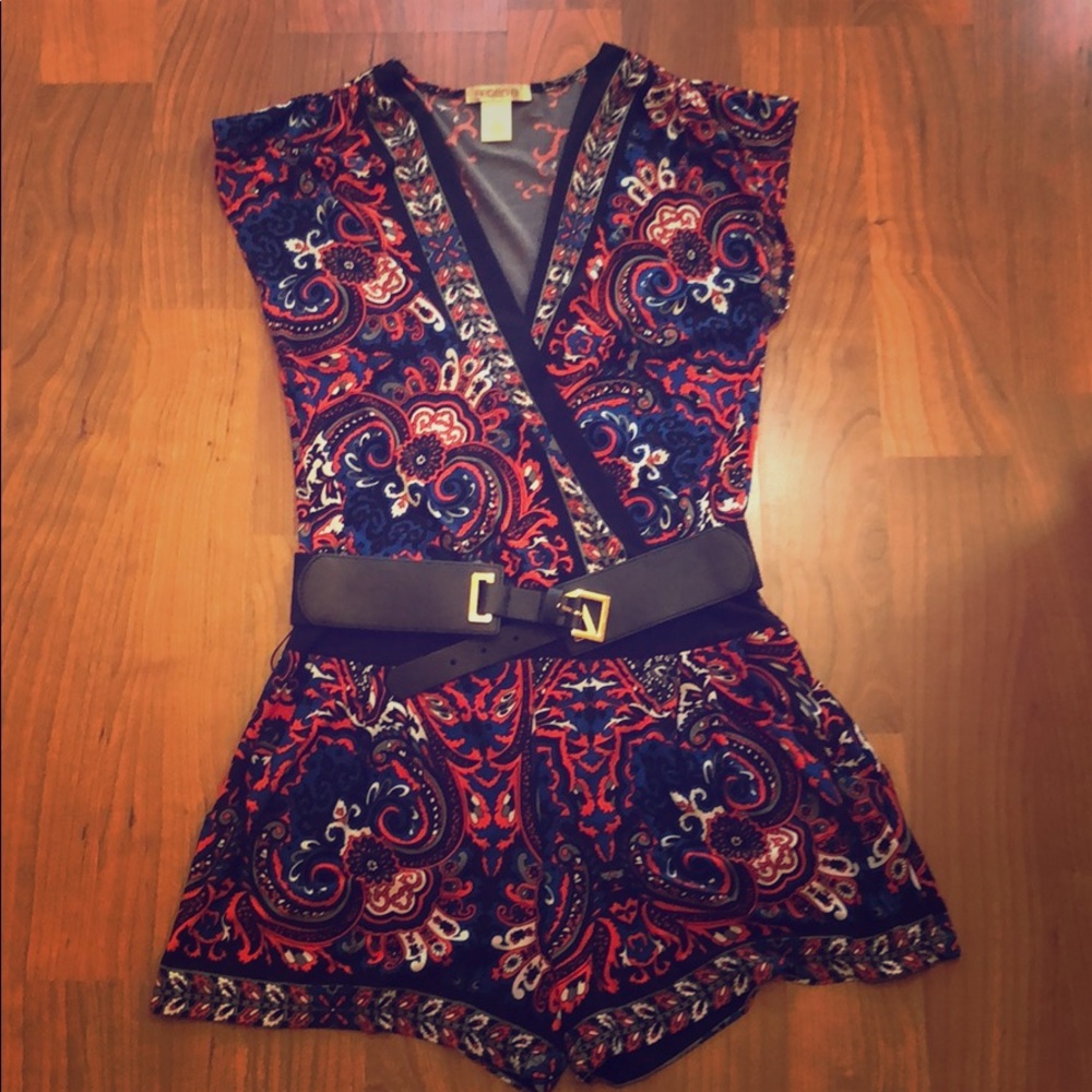 Arden B print romper. Size M.